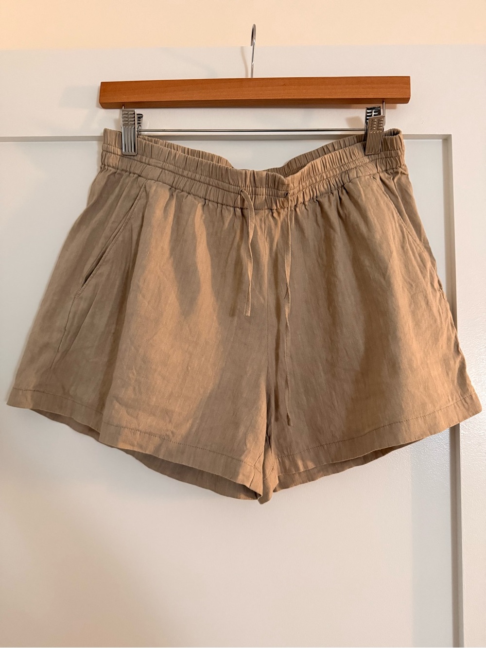 Theory Linen Blend Pull-On Shorts Size S Taupe Beige